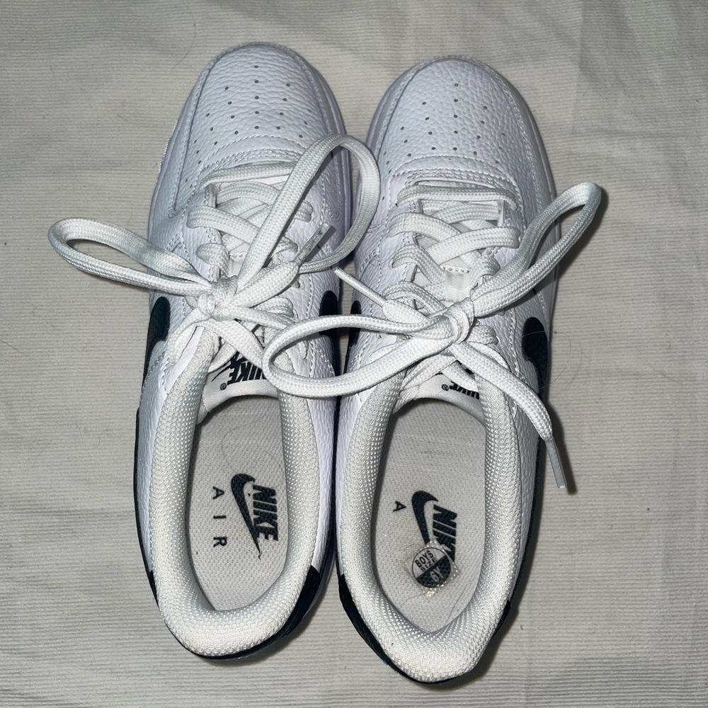Nike Air Force 1 - Picture 3 of 8